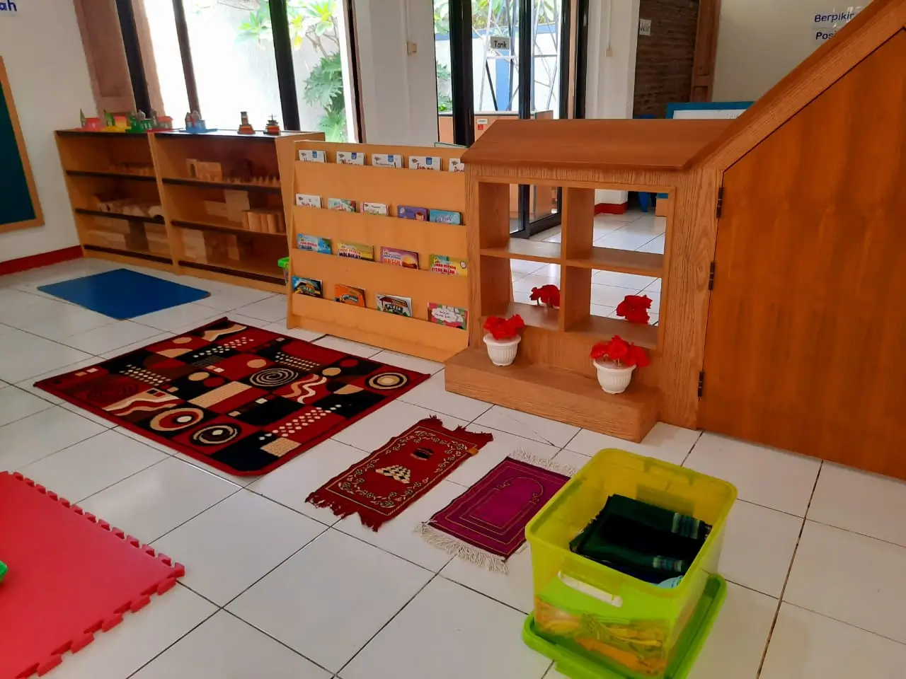 Peralatan sholat di Sentra Imtaq