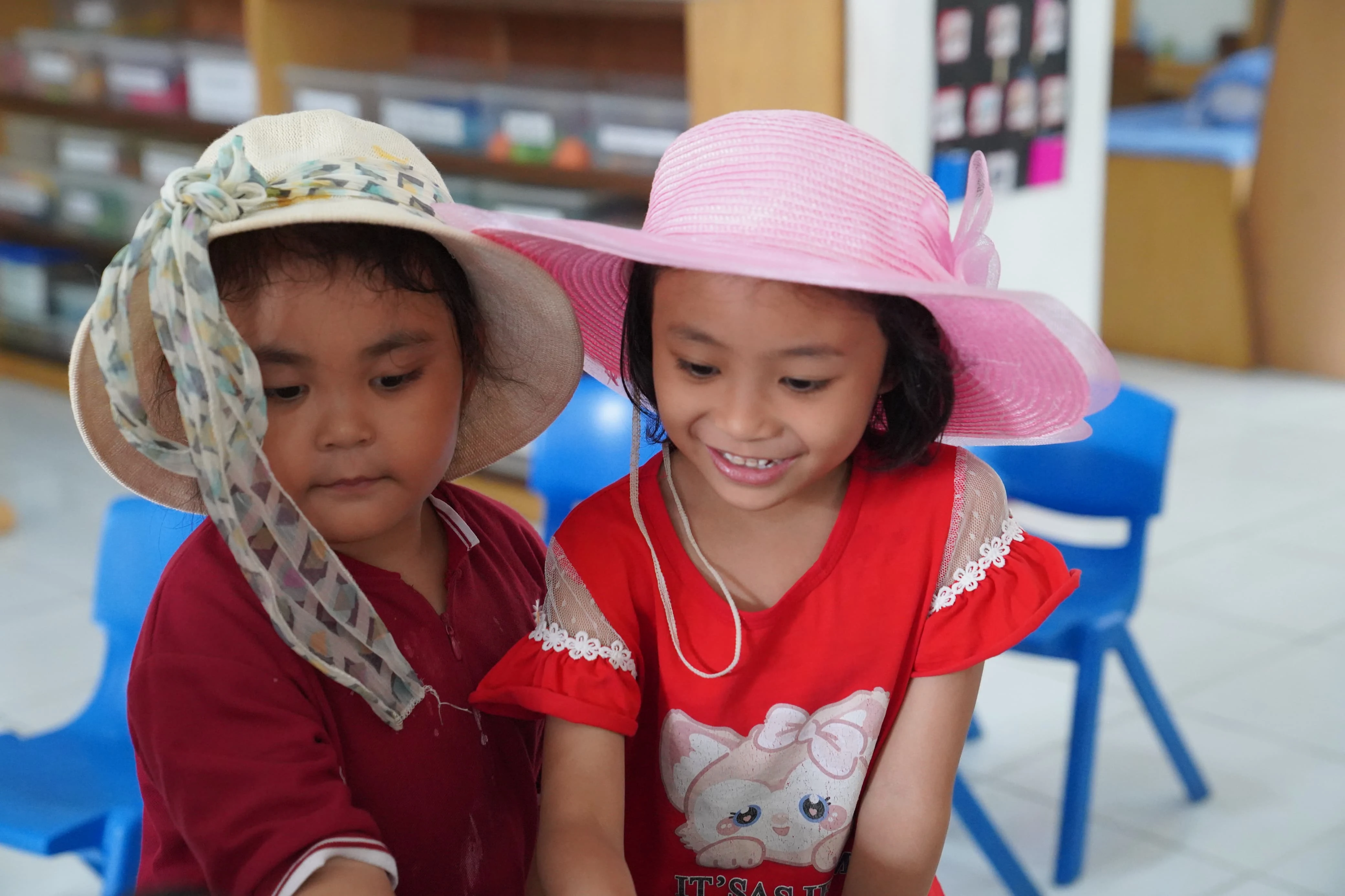Suasana anak-anak bermain di Sentra Peran