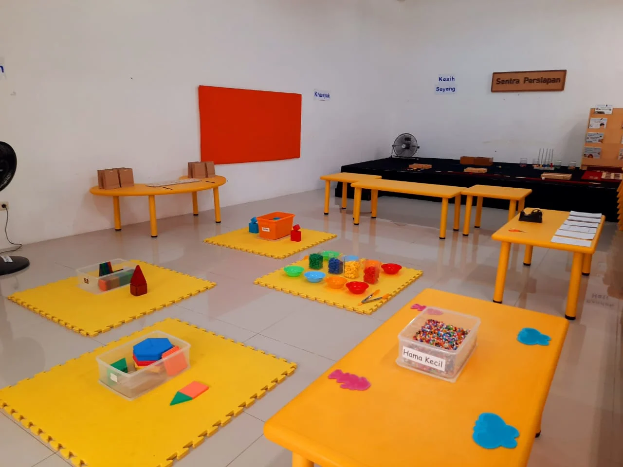 Suasana kegiatan di Sentra Persiapan